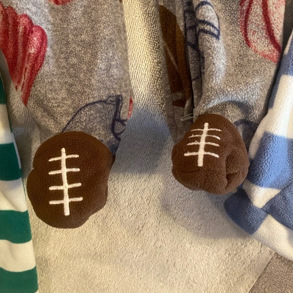 🎉💙Bundle Carter’s Sleepers, 4 Fleece, Boys, Size 6m - Picture 8 of 12